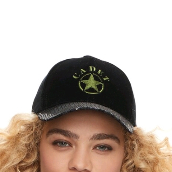 💛 4/$15 Last 1❣️ Sequin brim velvet cadet cap - Picture 8 of 8